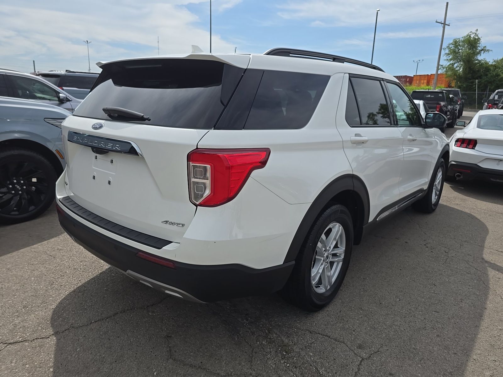 2024 Ford Explorer XLT AWD