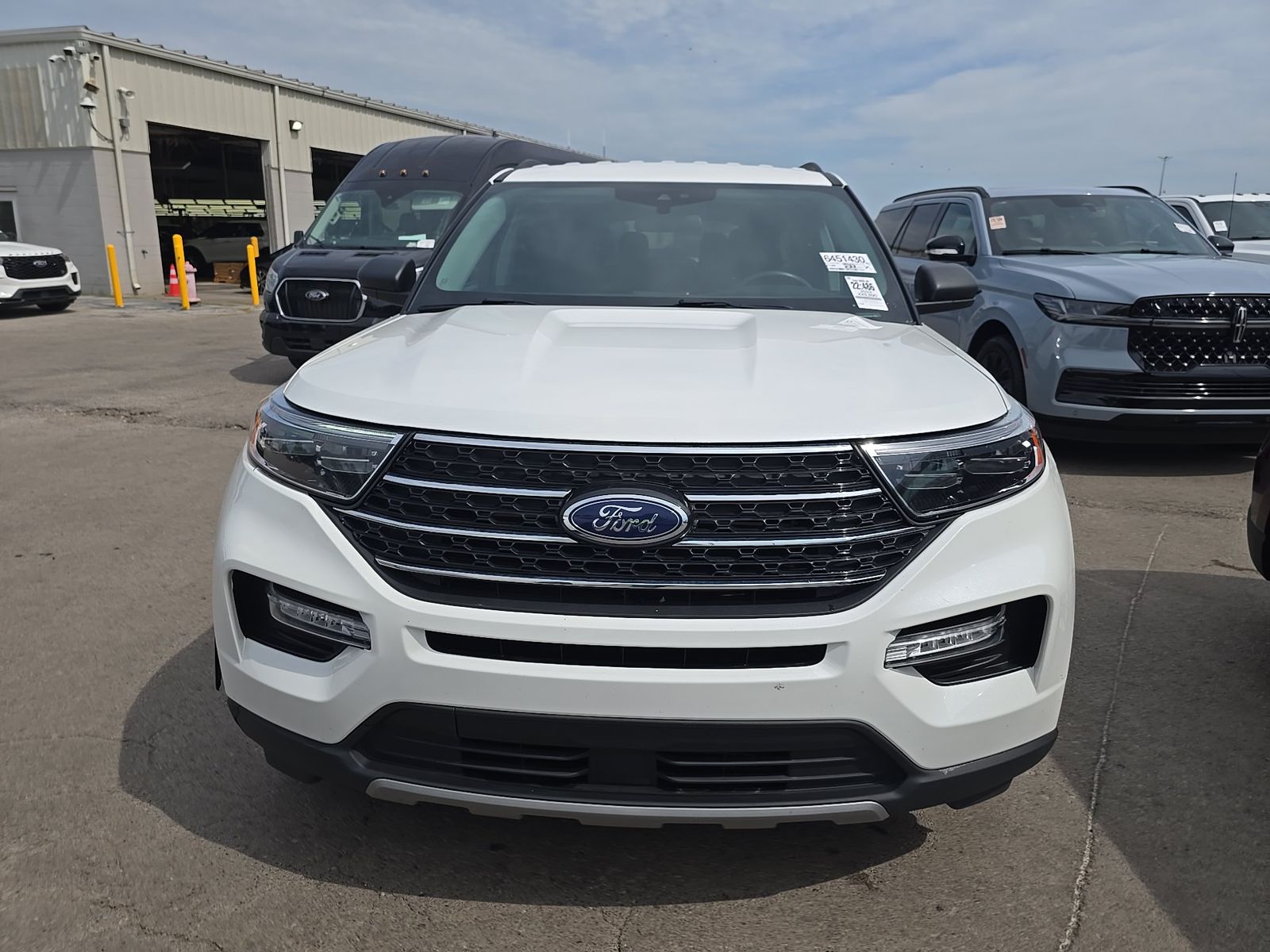 2024 Ford Explorer XLT AWD
