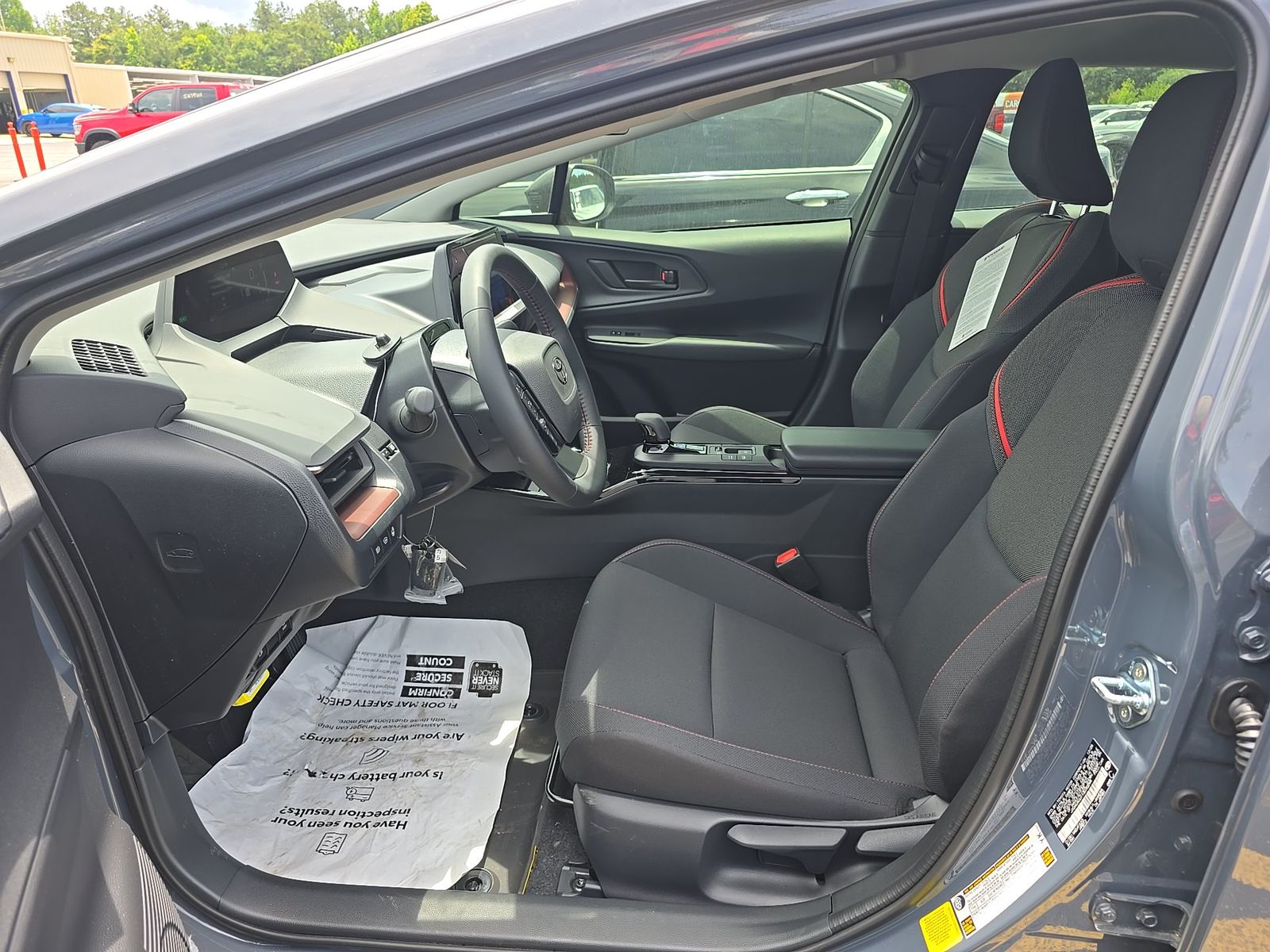 2026 Toyota Prius Plug-In Hybrid SE FWD