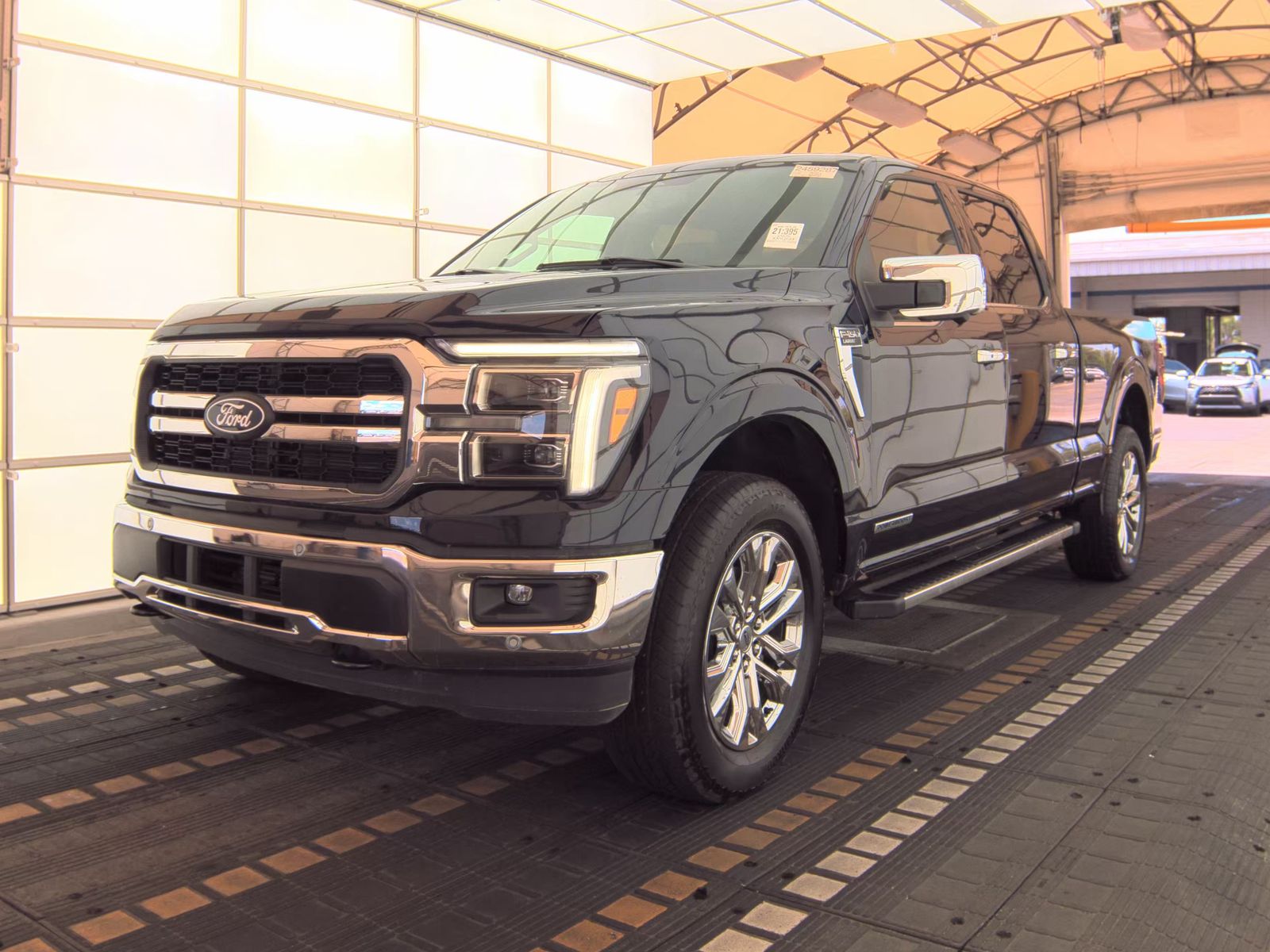 2025 Ford F-150 Hybrid Lariat AWD
