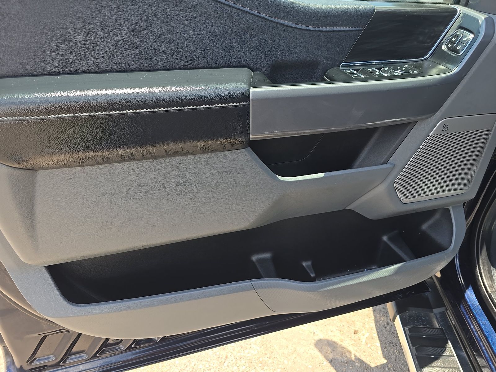 2025 Ford F-150 Hybrid Lariat AWD