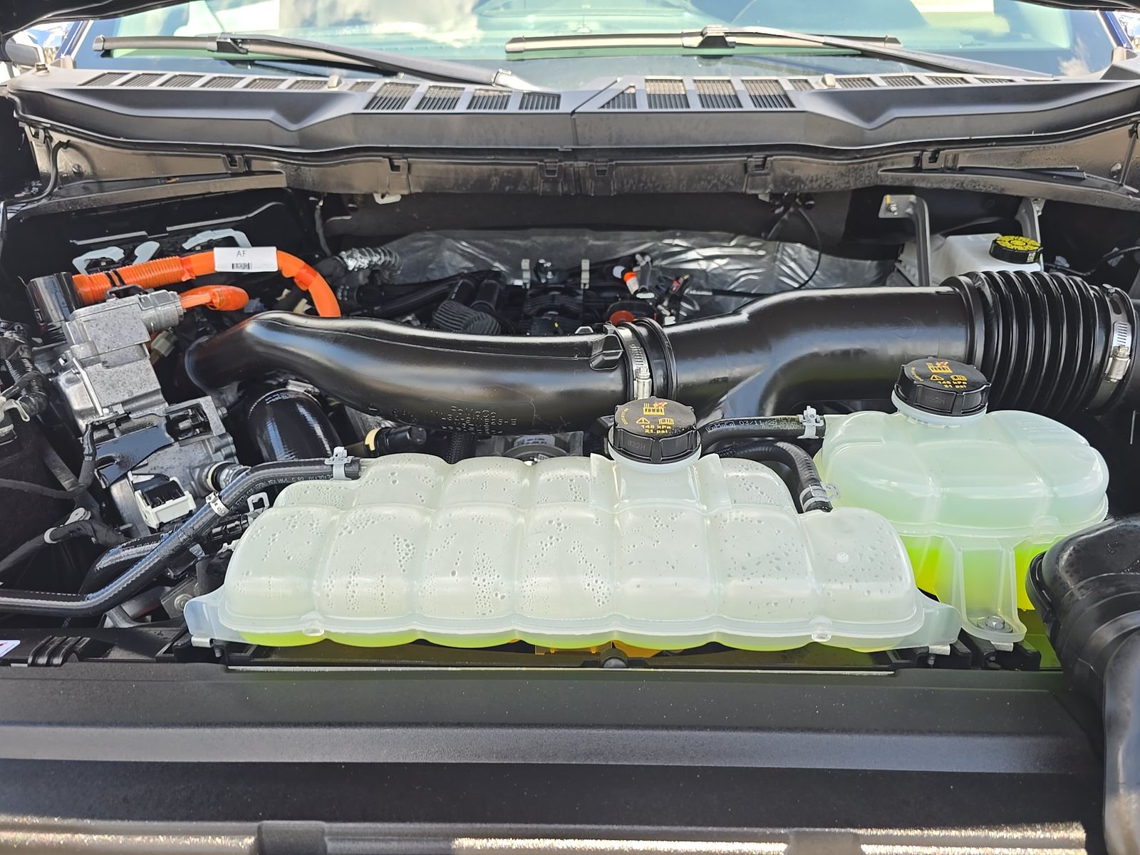 2025 Ford F-150 Hybrid Lariat AWD