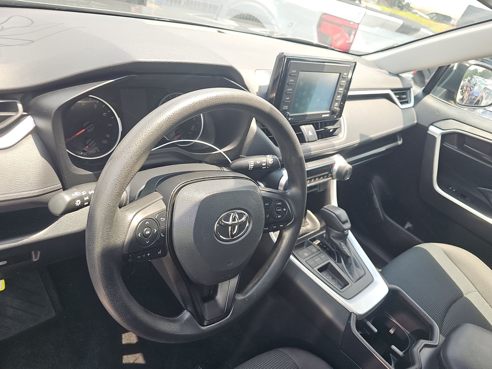 2022 Toyota RAV4 LE FWD