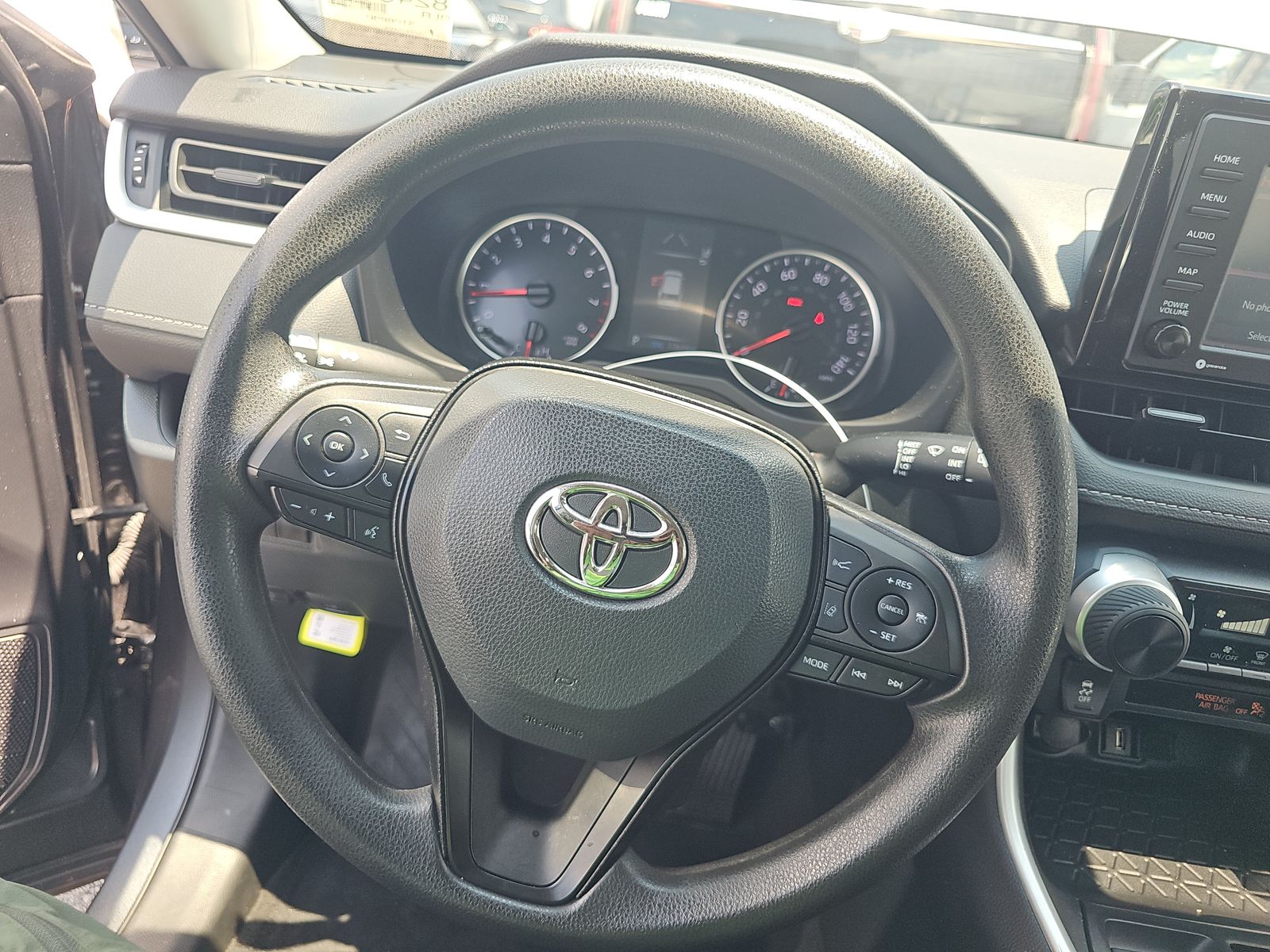 2022 Toyota RAV4 LE FWD