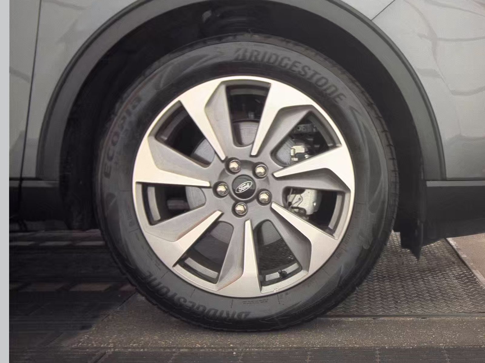 2025 Ford Escape Hybrid Platinum FWD