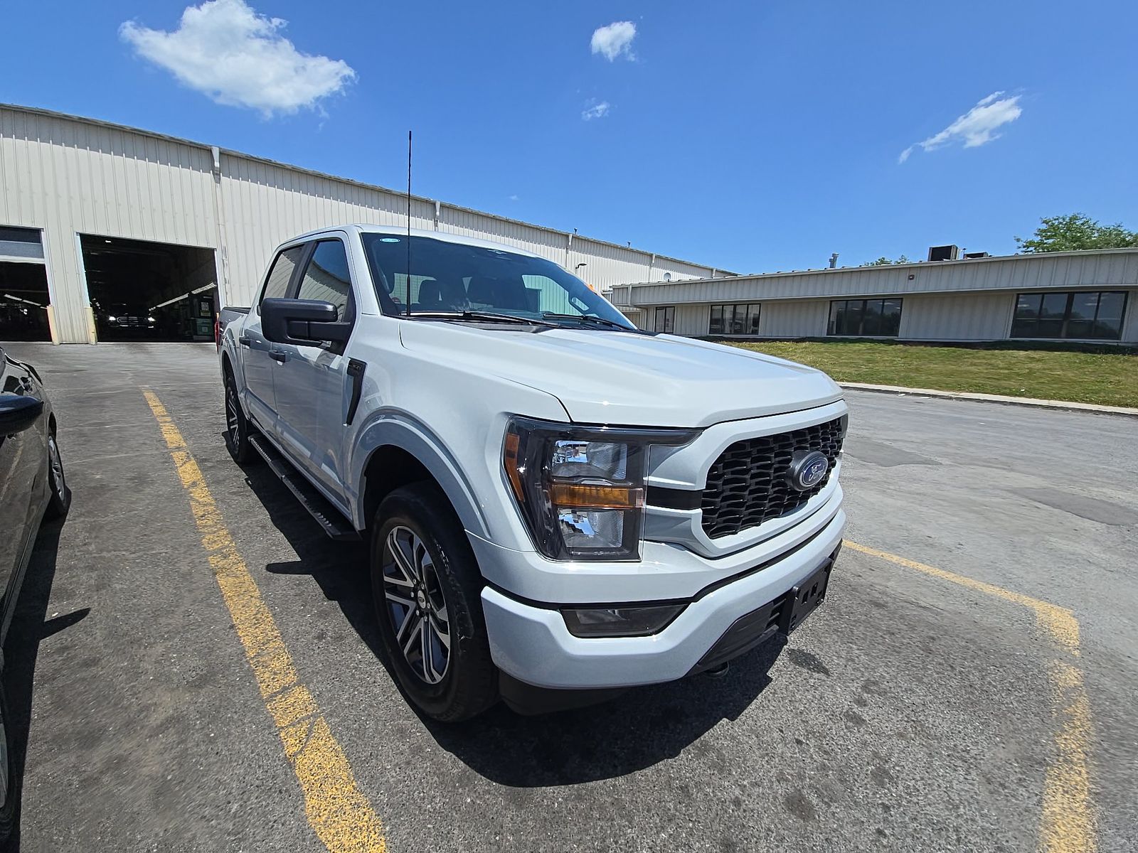 2023 Ford F-150 XL AWD