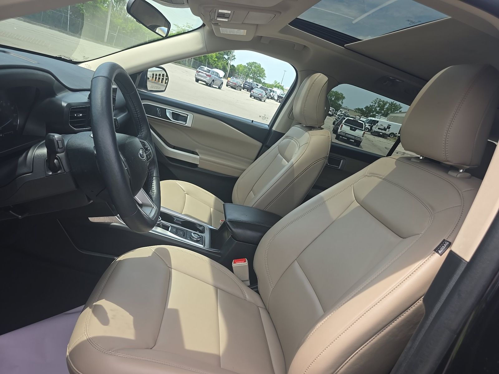 2023 Ford Explorer XLT AWD