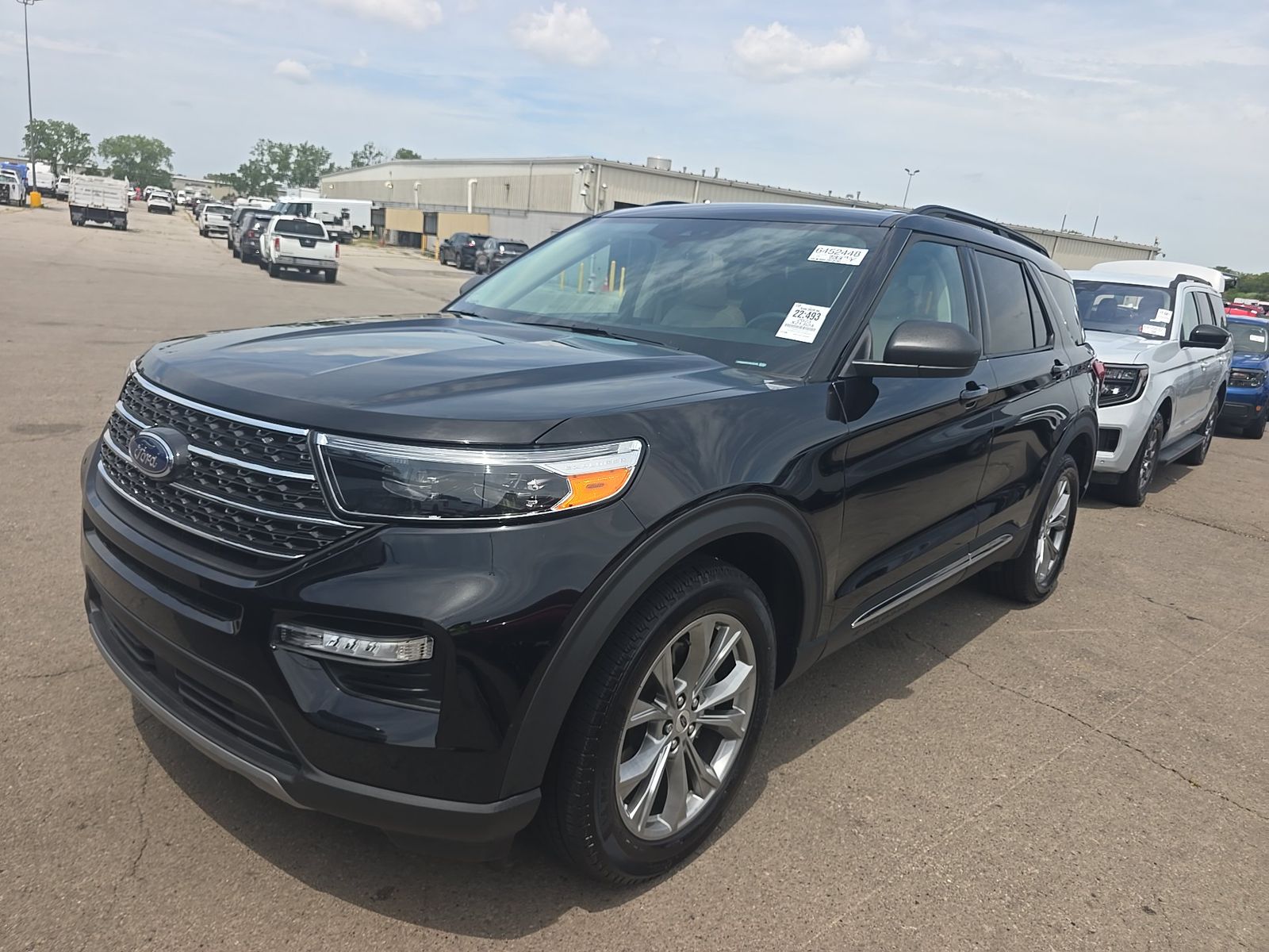 2023 Ford Explorer XLT AWD