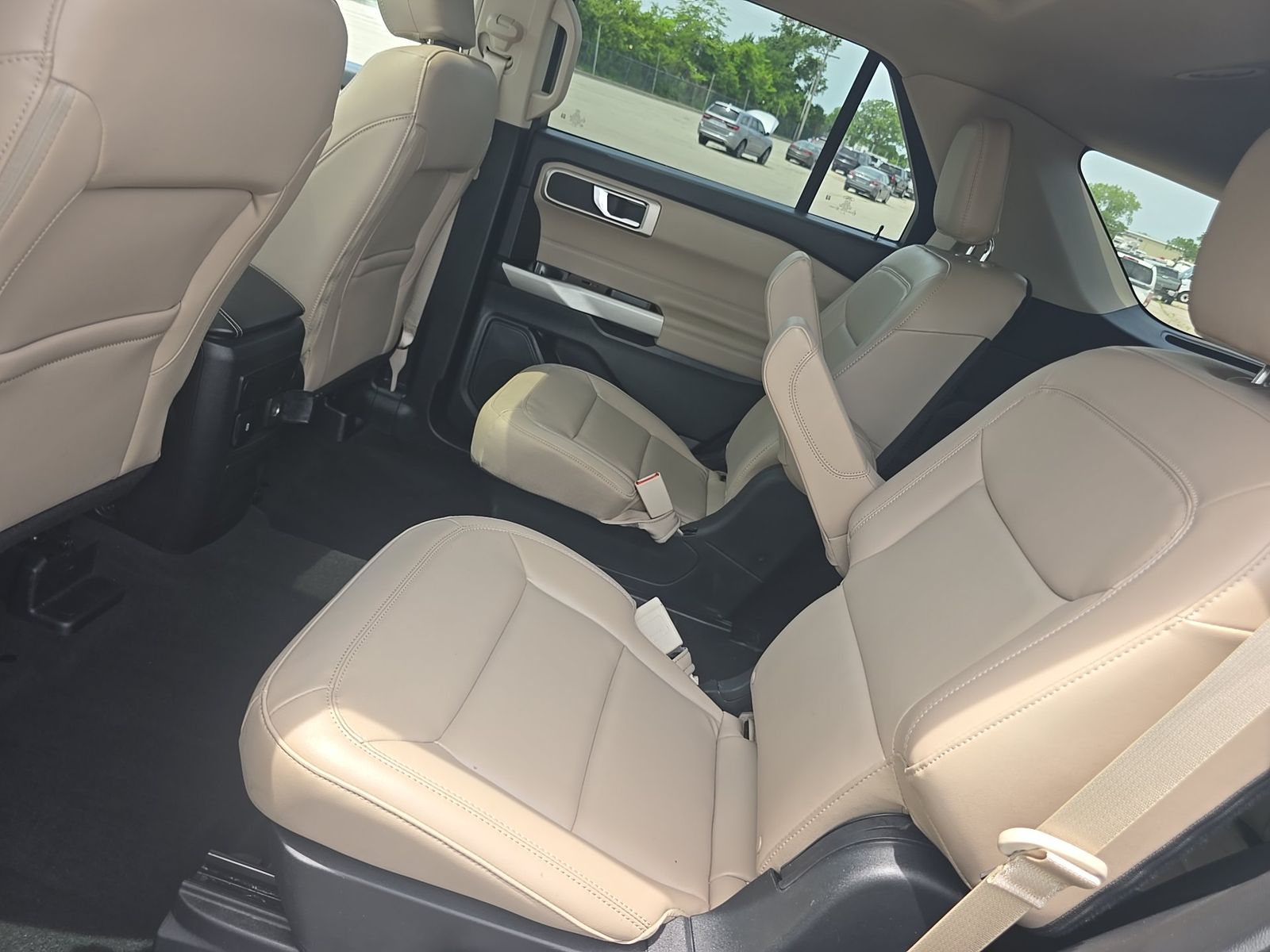 2023 Ford Explorer XLT AWD