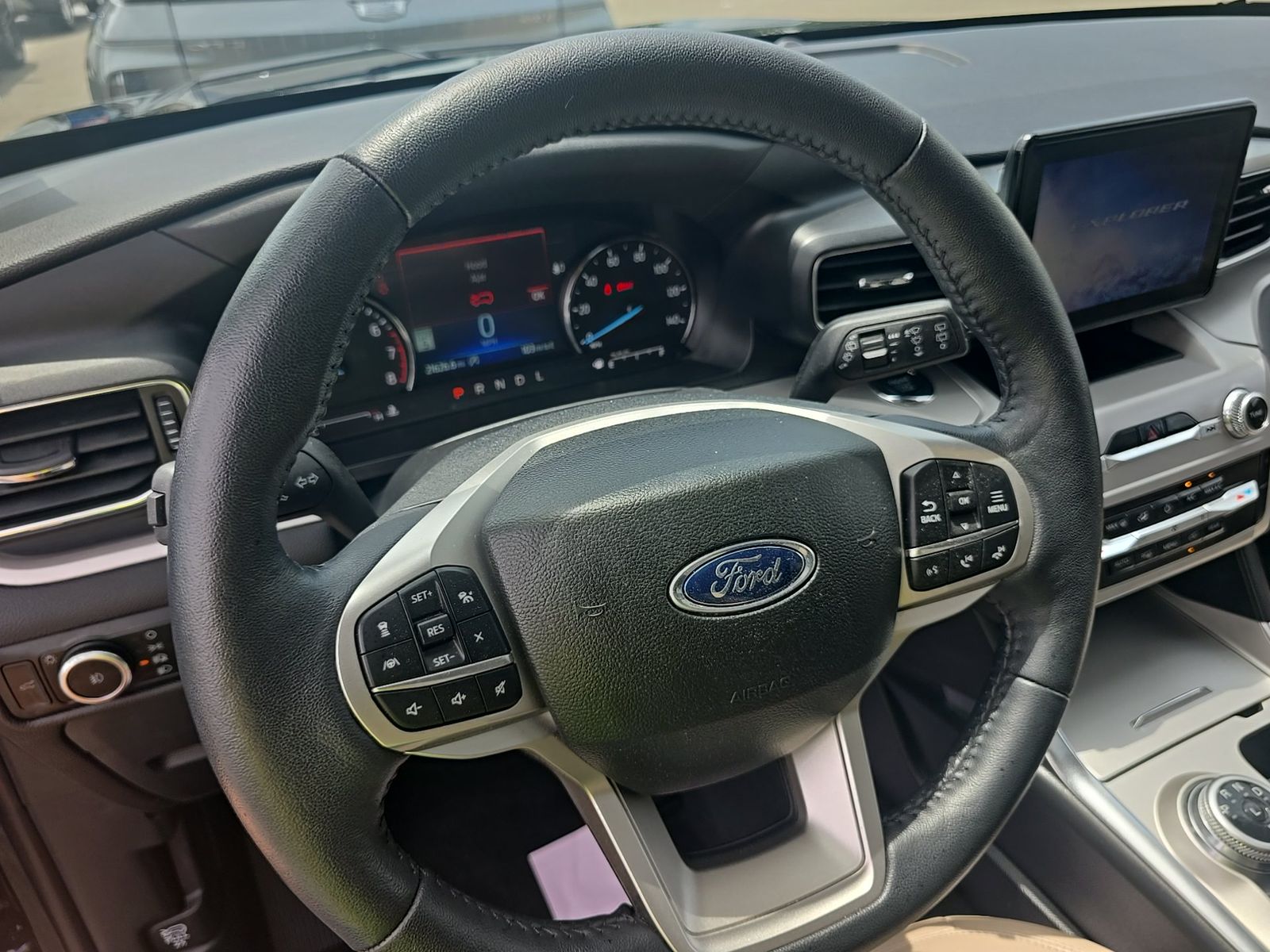 2023 Ford Explorer XLT AWD