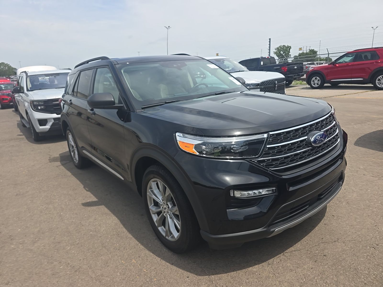 2023 Ford Explorer XLT AWD