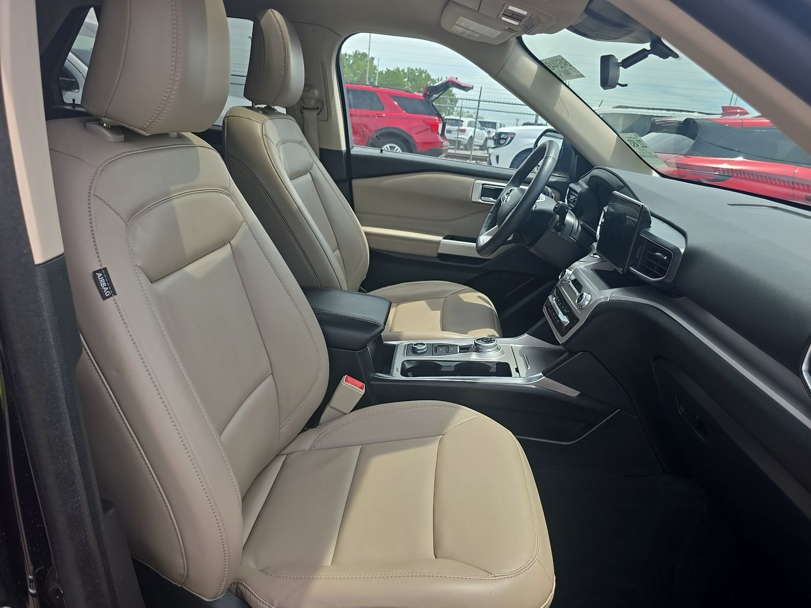 2023 Ford Explorer XLT AWD