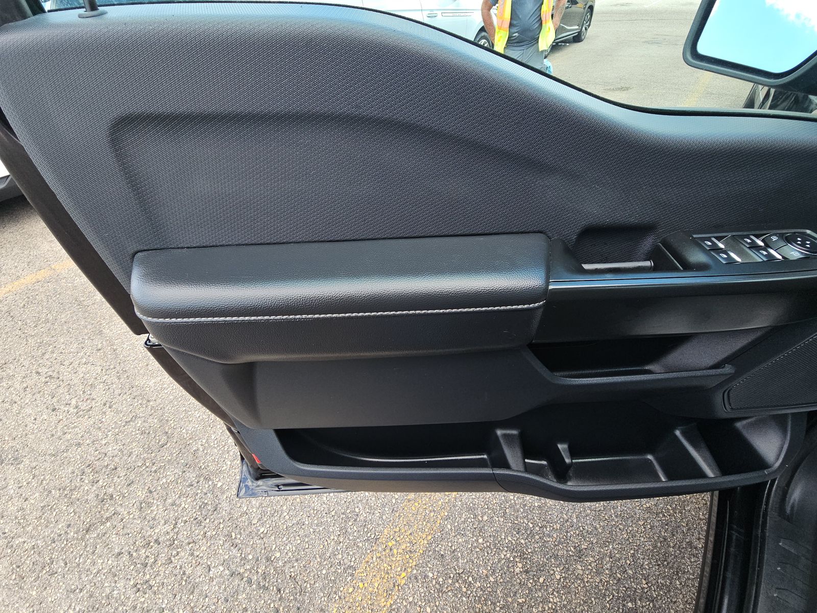 2025 Ford F-150 STX AWD