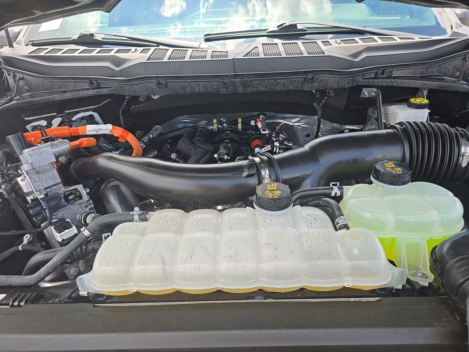 2024 Ford F-150 Hybrid XLT AWD