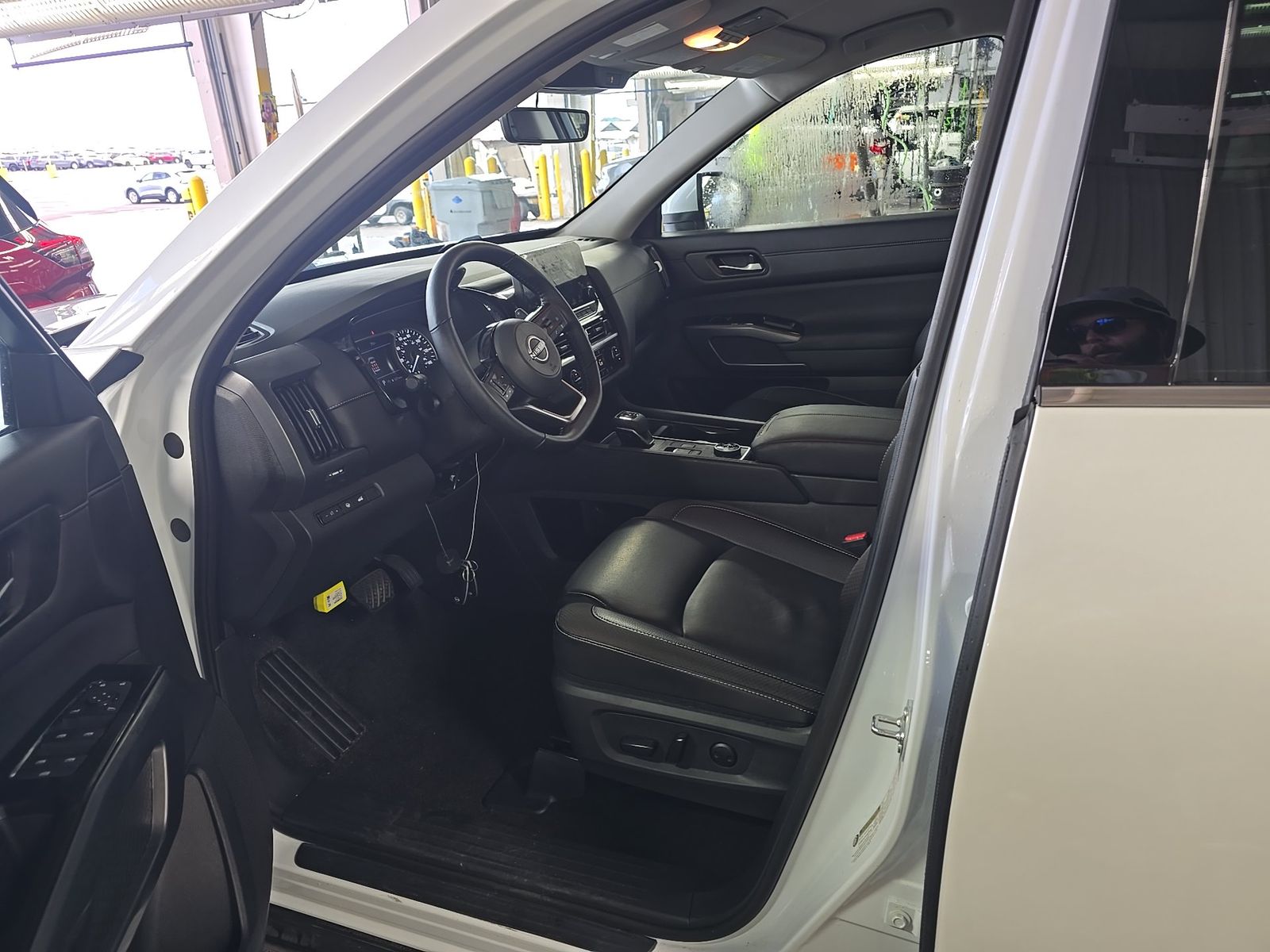 2025 Nissan Pathfinder SL AWD