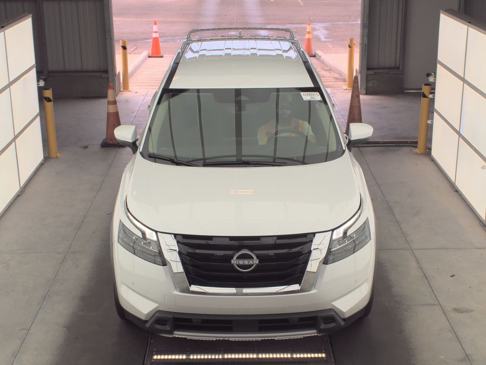 2025 Nissan Pathfinder SL AWD