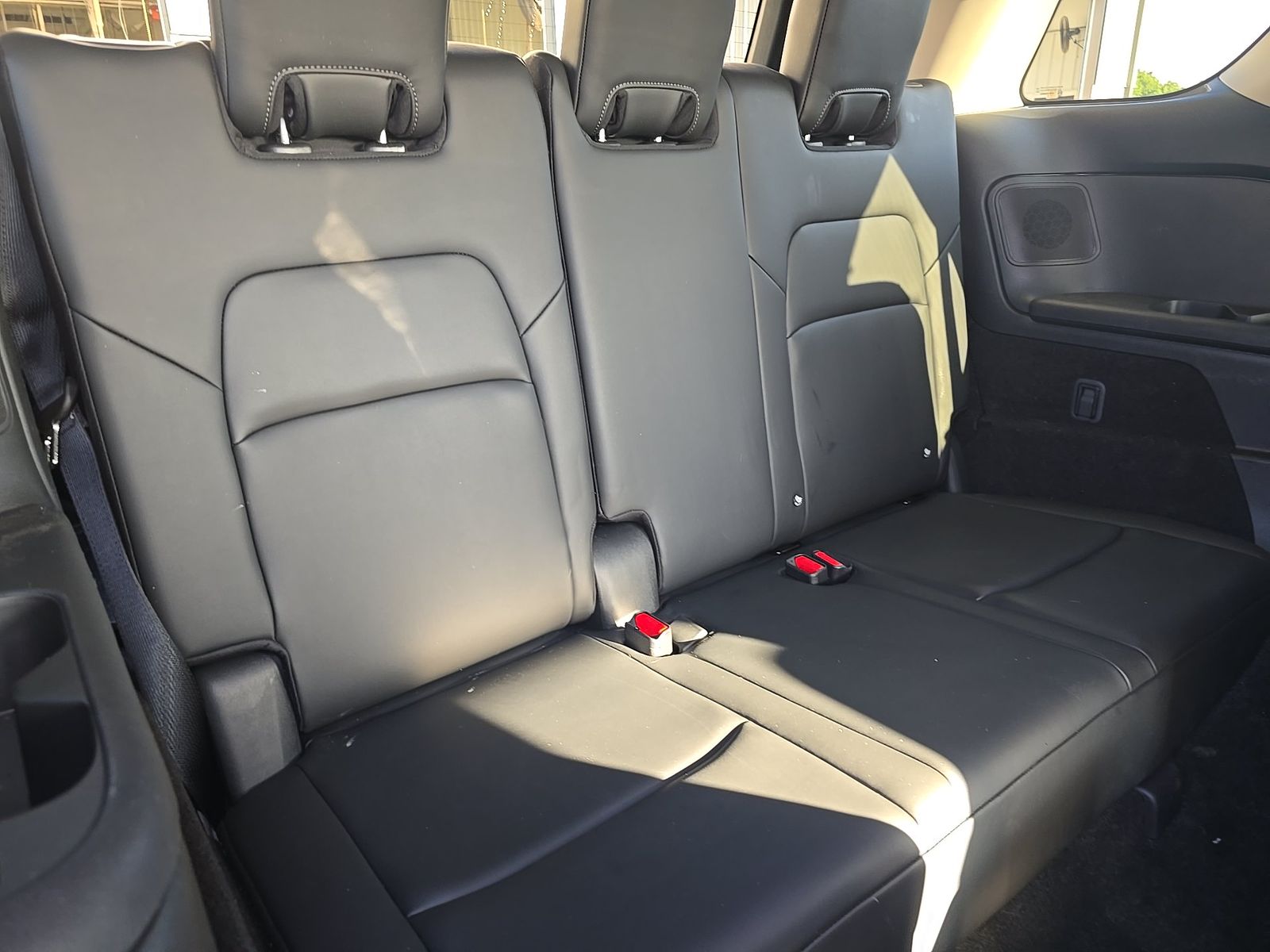 2025 Nissan Pathfinder Platinum FWD