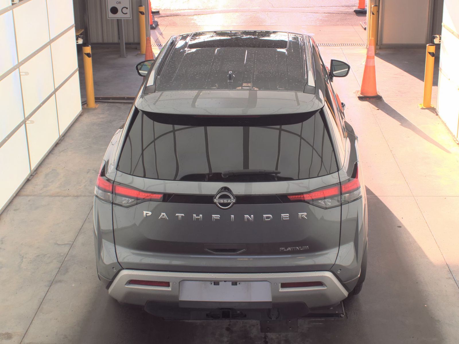 2025 Nissan Pathfinder Platinum FWD
