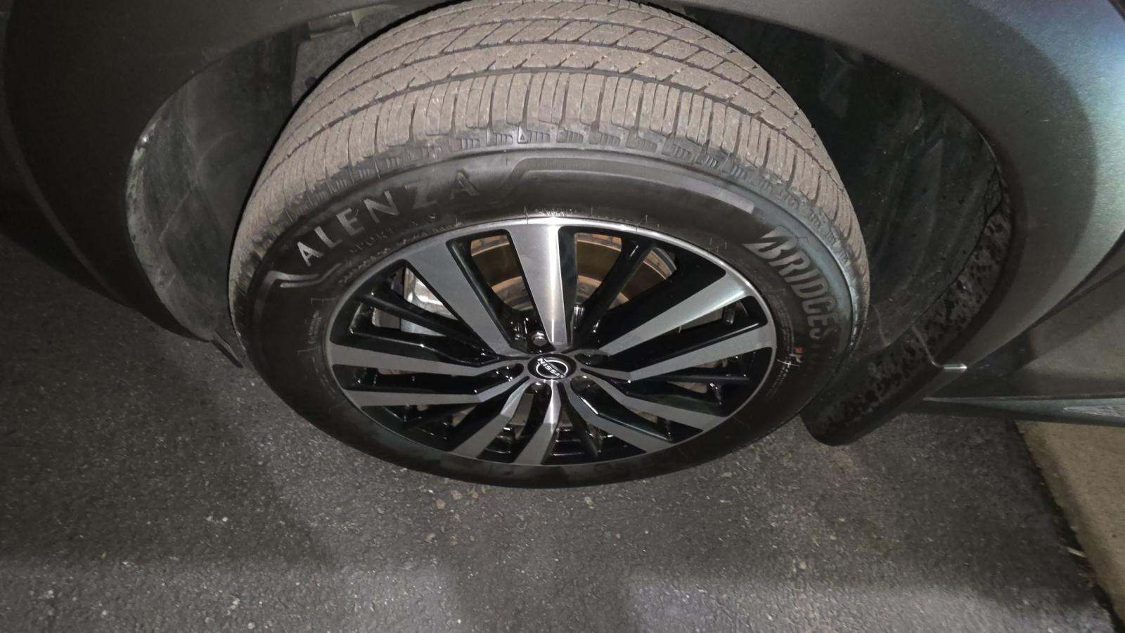 2025 Nissan Pathfinder Platinum AWD
