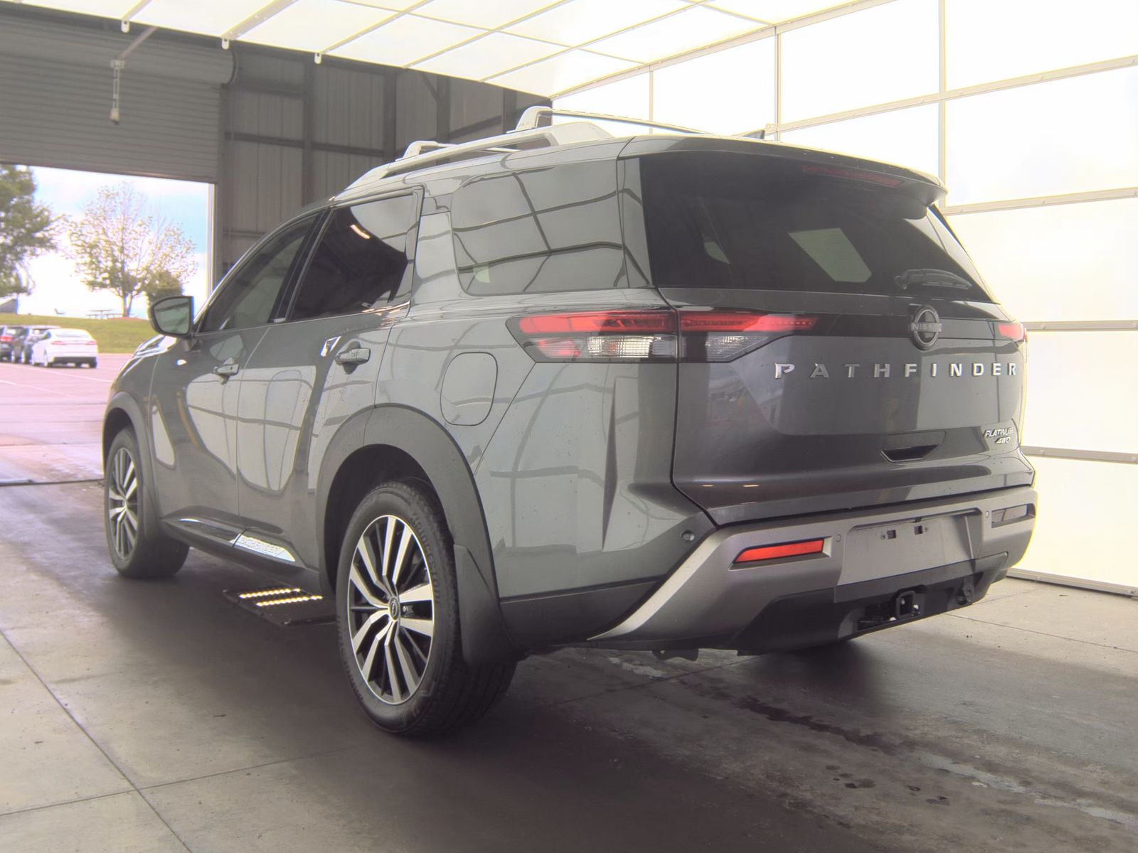 2025 Nissan Pathfinder Platinum AWD