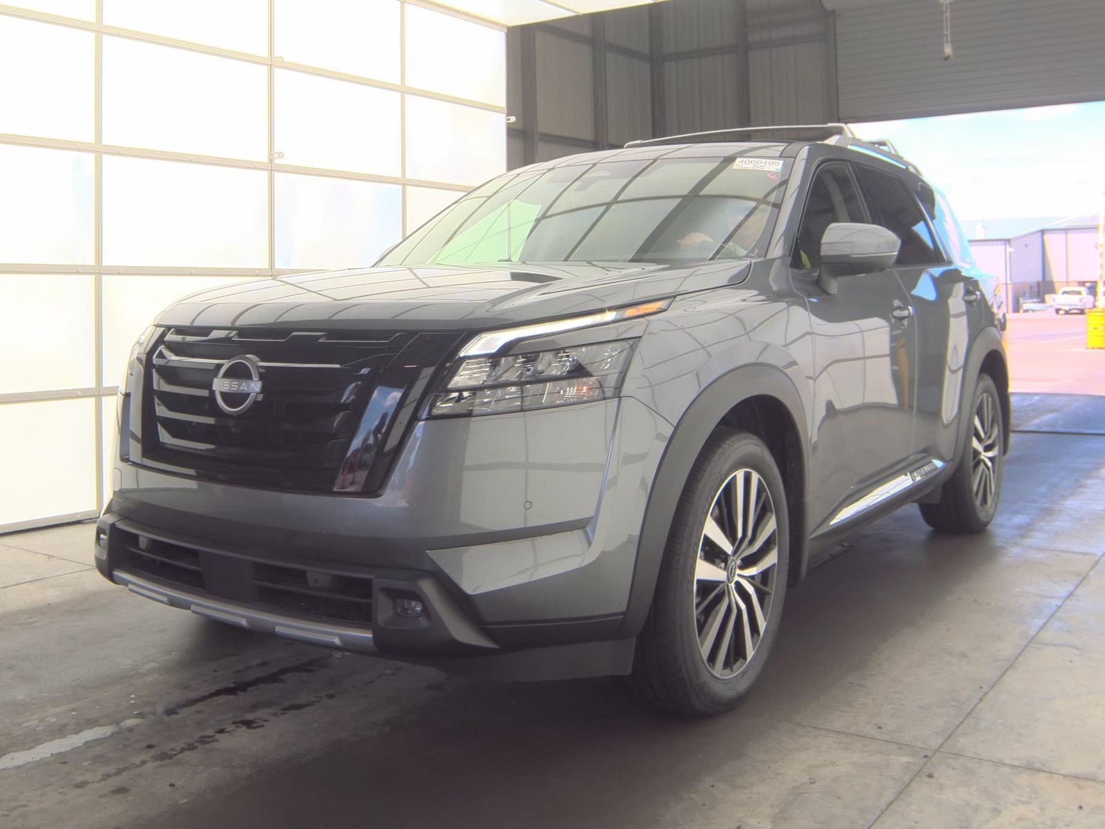 2025 Nissan Pathfinder Platinum AWD