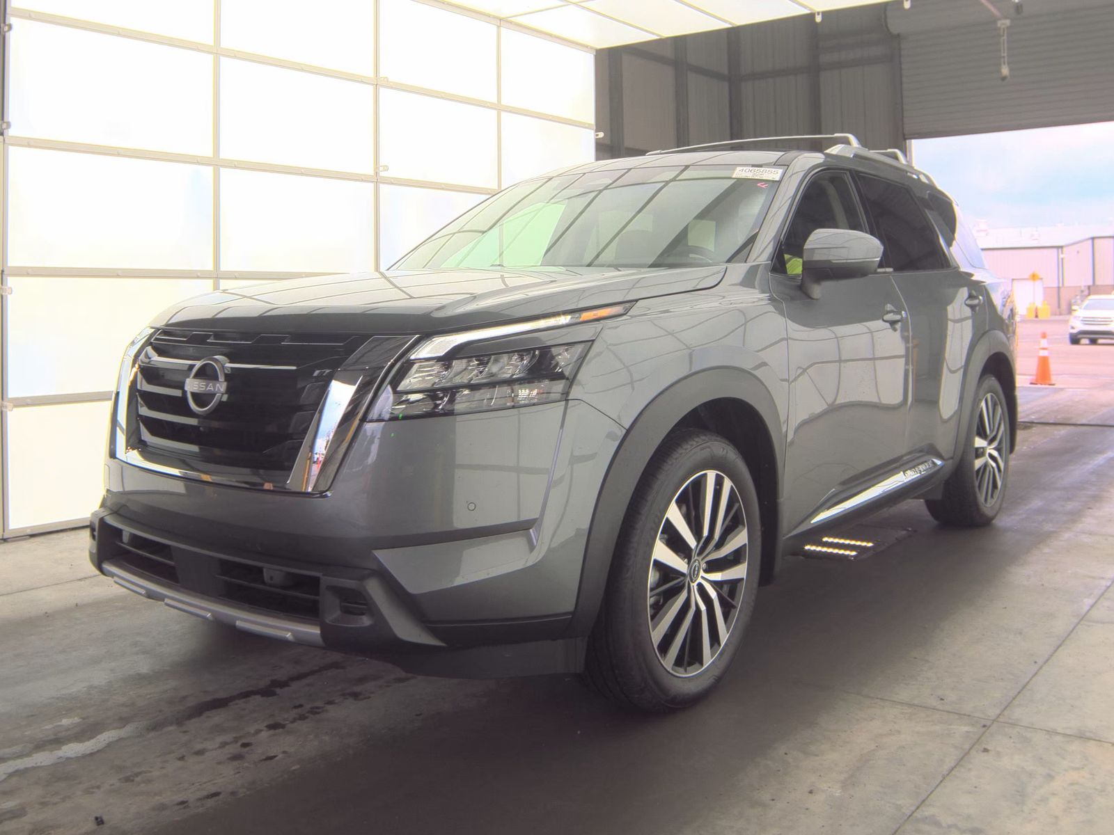 2025 Nissan Pathfinder Platinum AWD