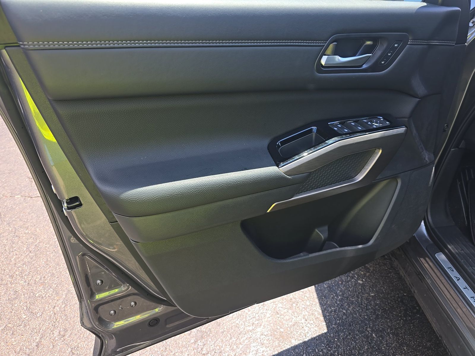 2025 Nissan Pathfinder Platinum AWD