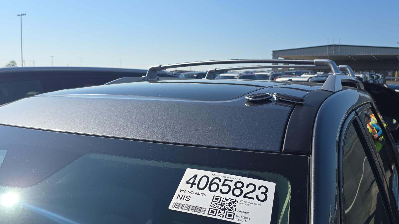 2025 Nissan Pathfinder SL FWD