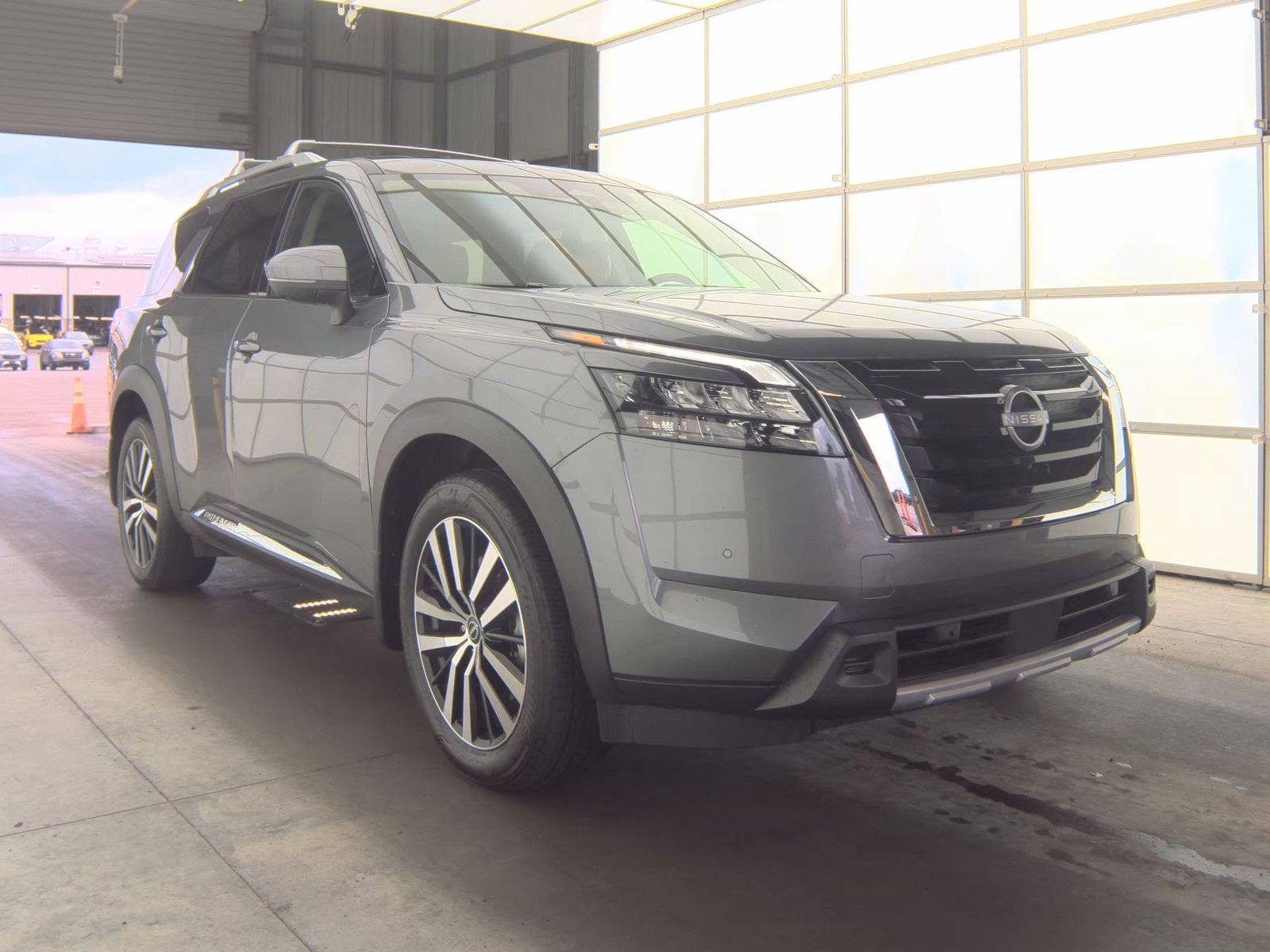 2025 Nissan Pathfinder Platinum AWD