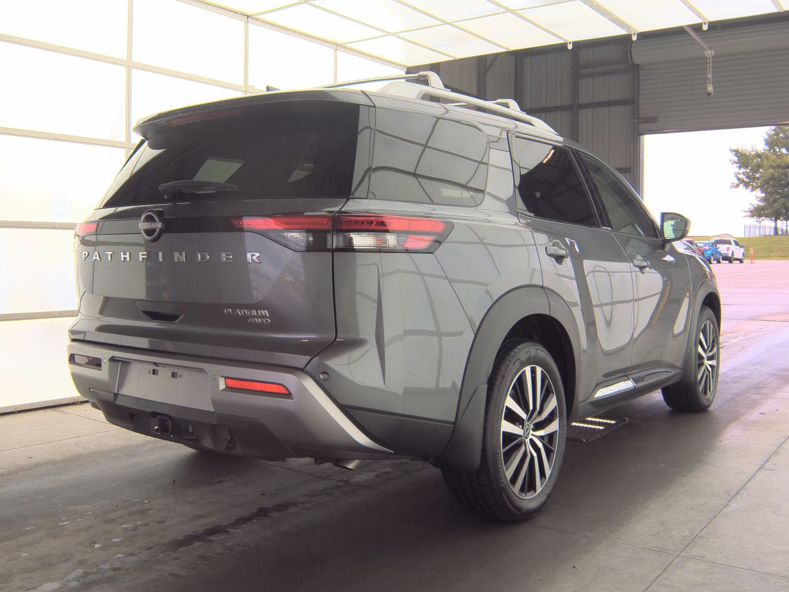 2025 Nissan Pathfinder Platinum AWD