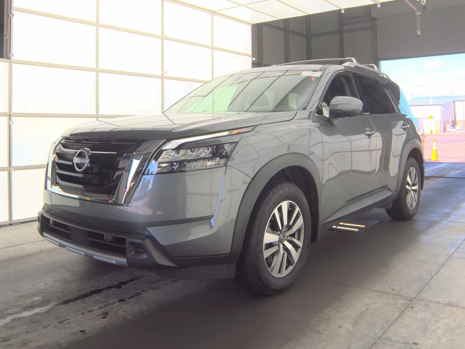 2025 Nissan Pathfinder SL FWD