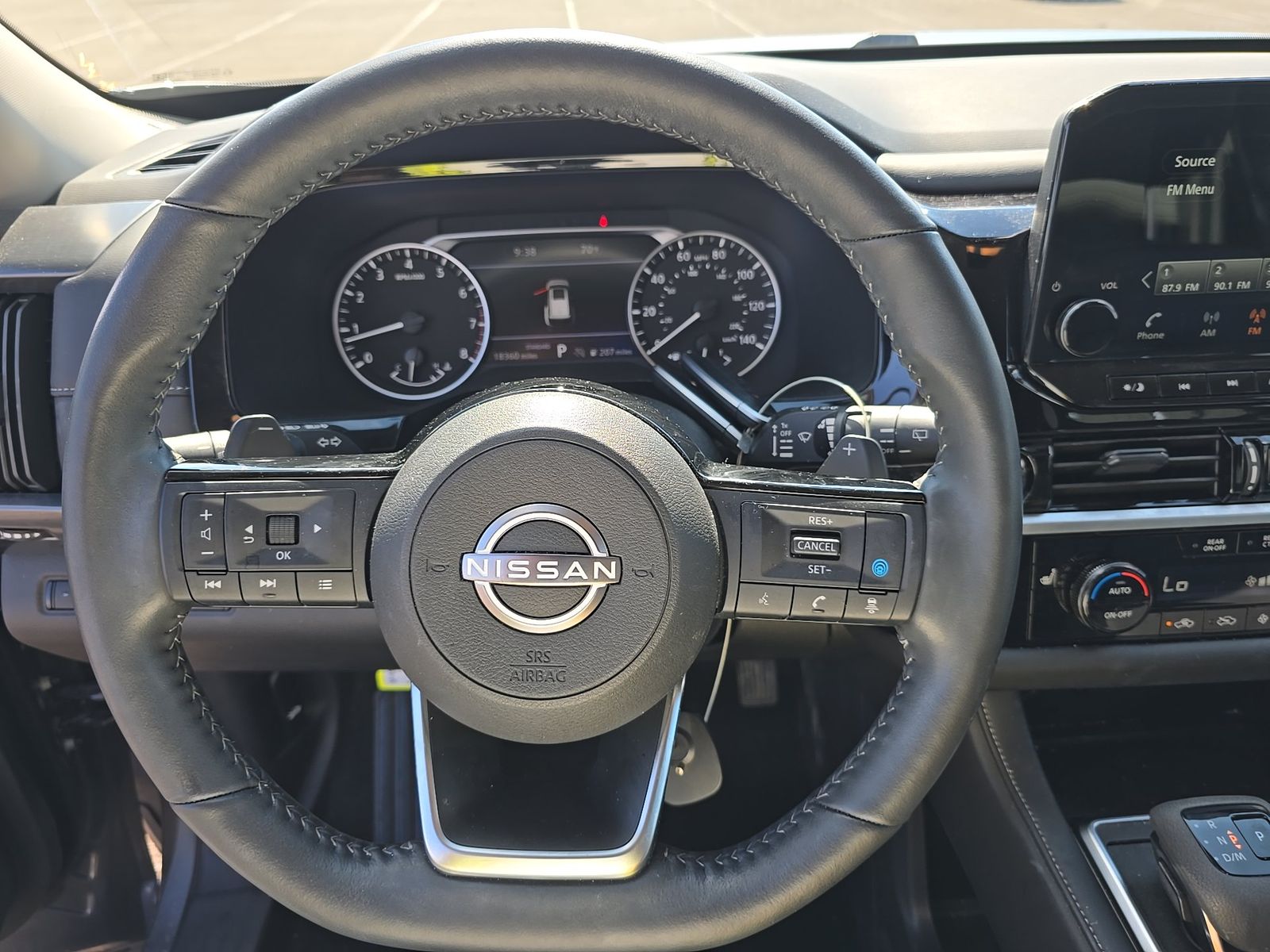 2025 Nissan Pathfinder SL FWD