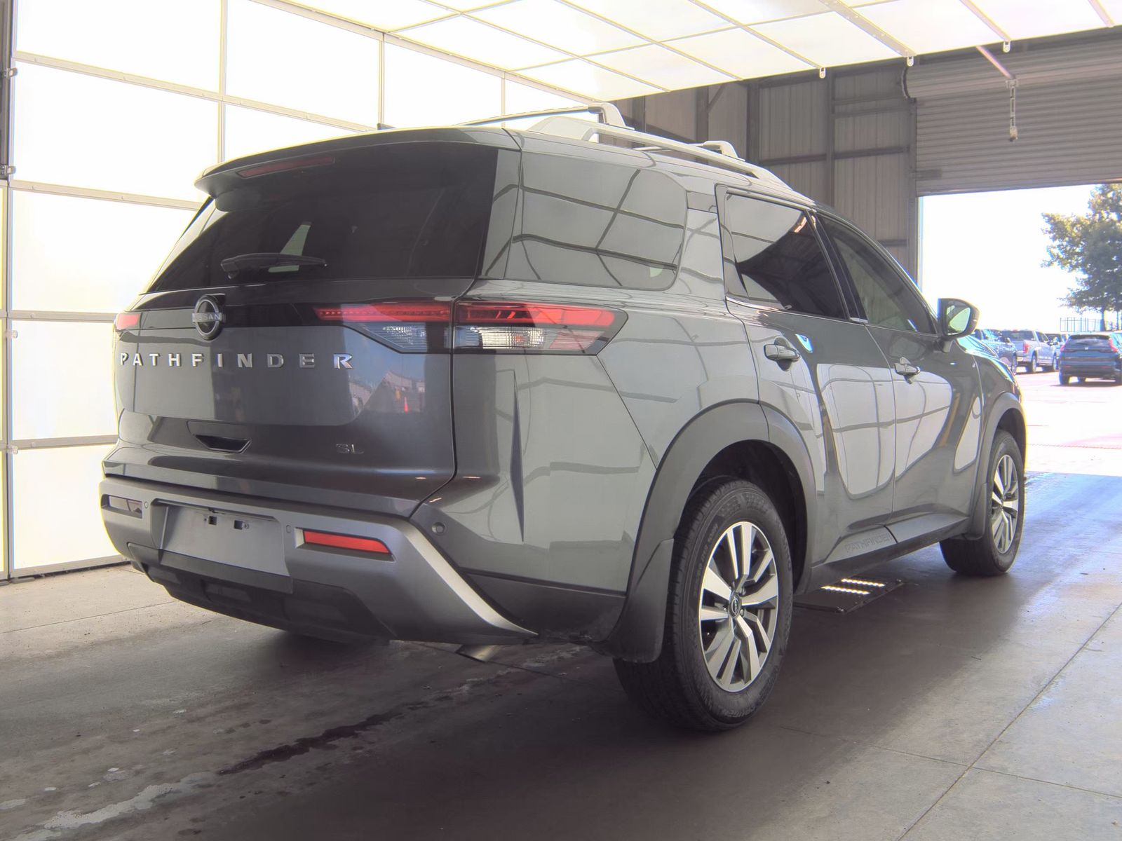 2025 Nissan Pathfinder SL FWD