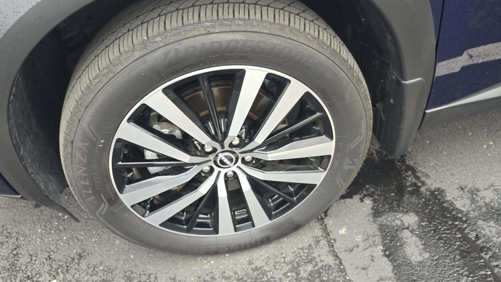 2025 Nissan Pathfinder Platinum FWD
