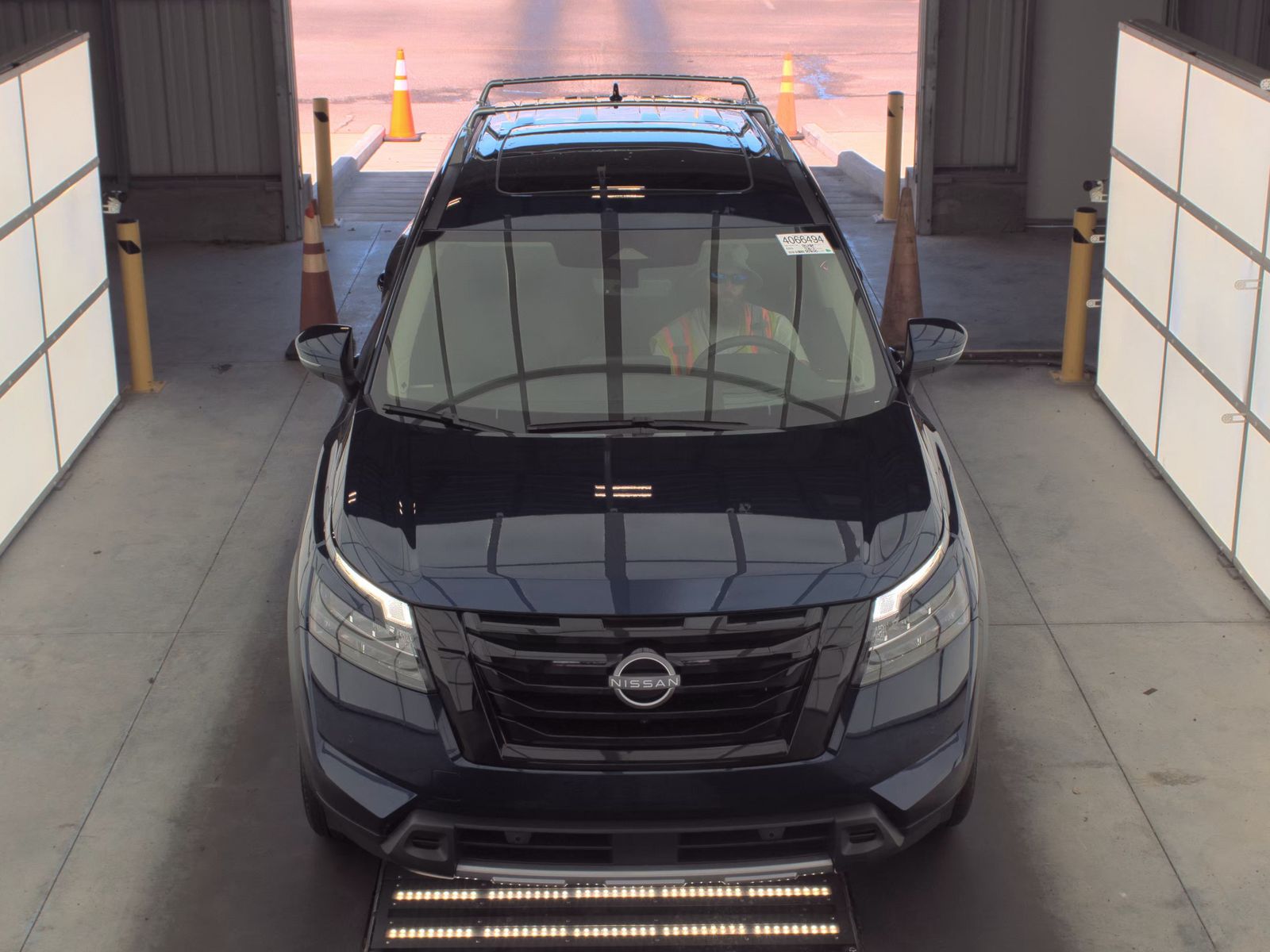 2025 Nissan Pathfinder Platinum FWD
