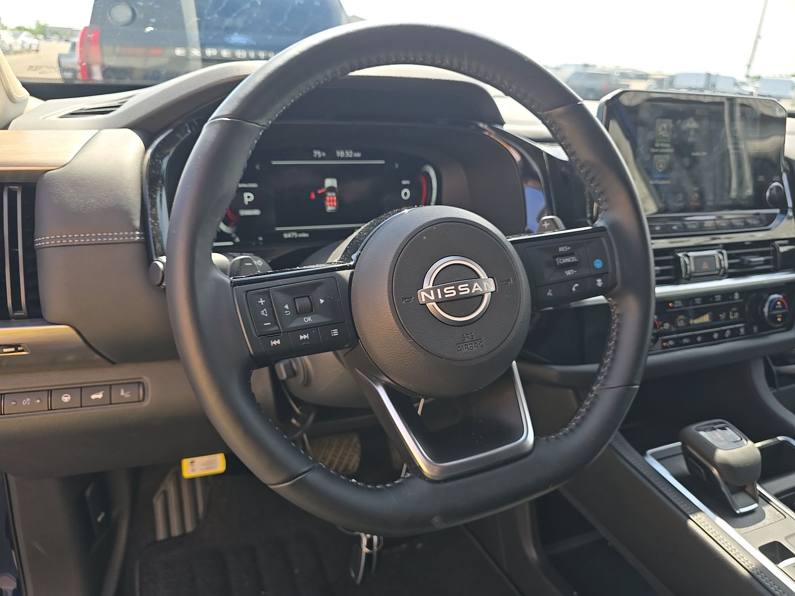 2025 Nissan Pathfinder Platinum FWD