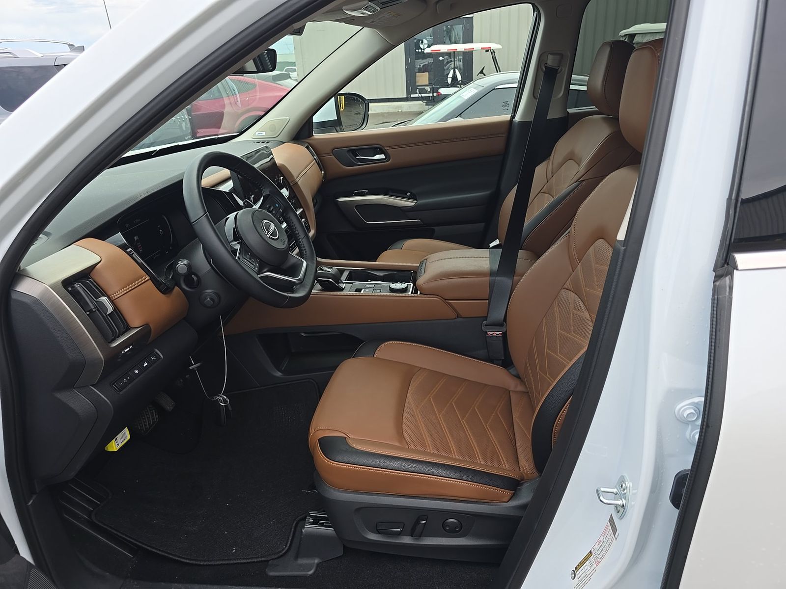 2025 Nissan Pathfinder Platinum AWD