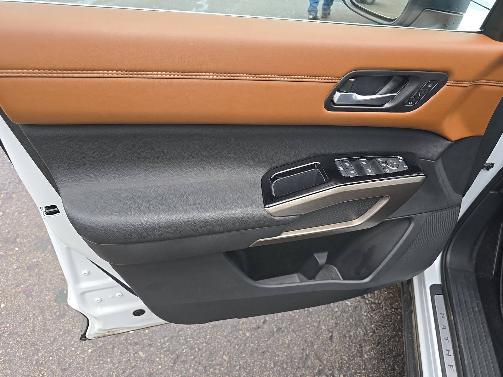 2025 Nissan Pathfinder Platinum AWD
