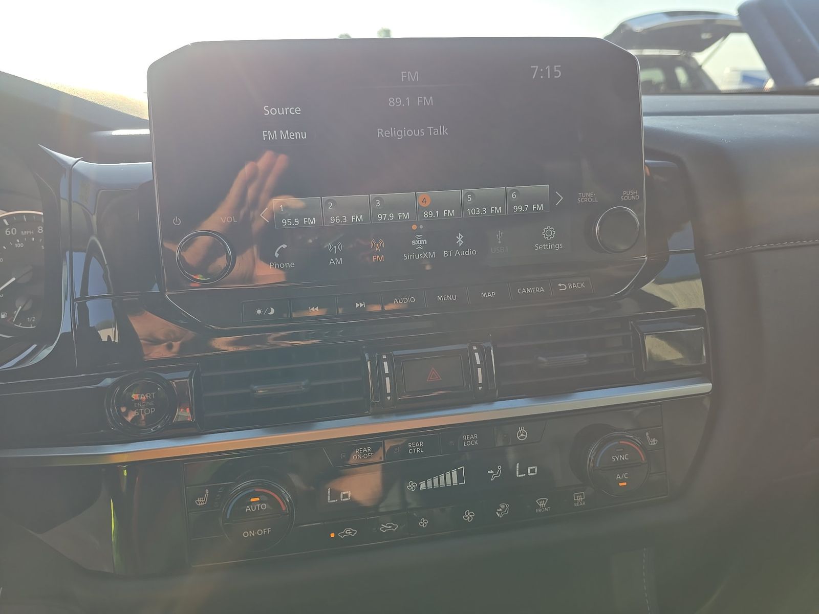 2025 Nissan Pathfinder SL AWD