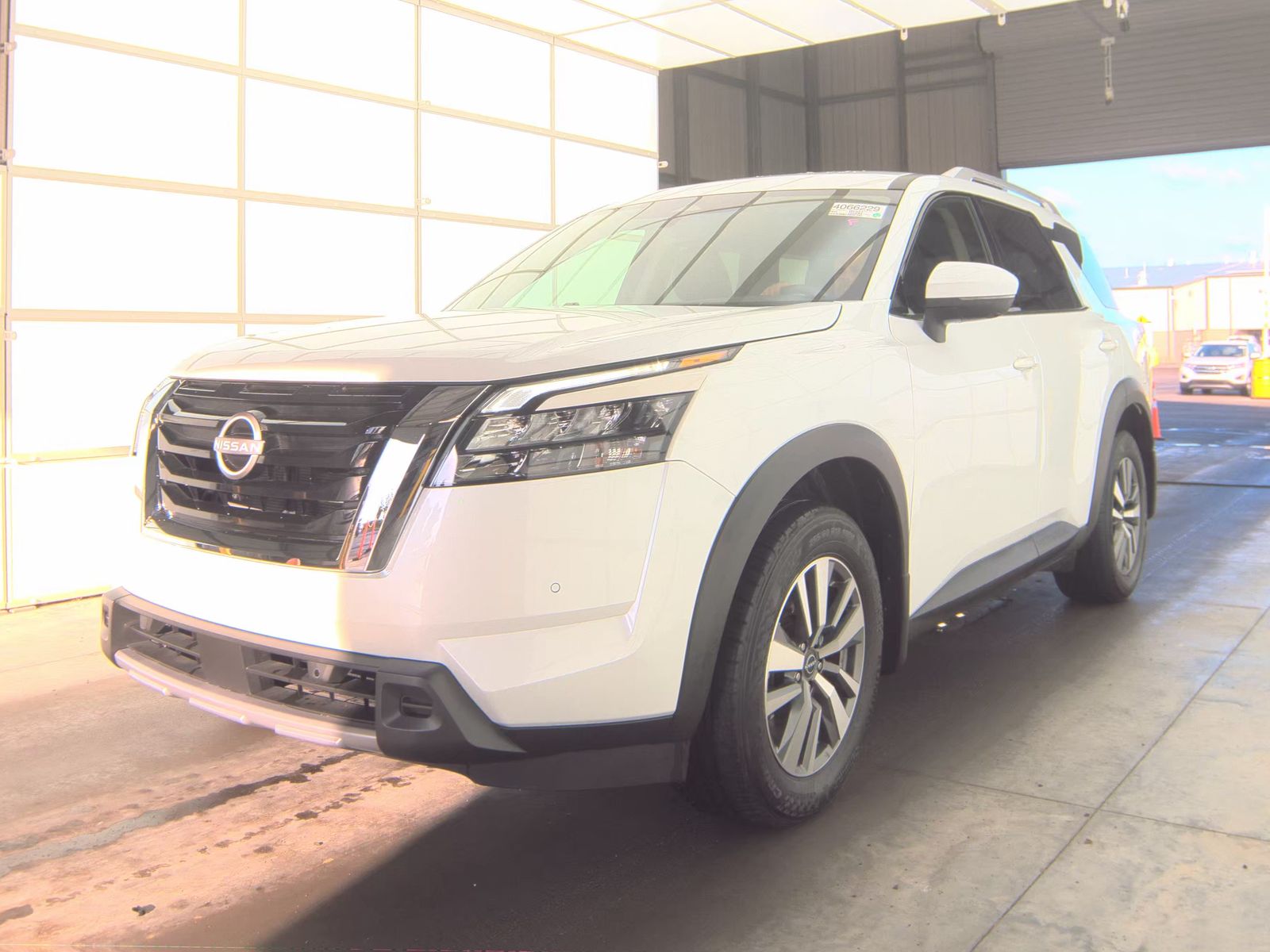 2025 Nissan Pathfinder SL AWD