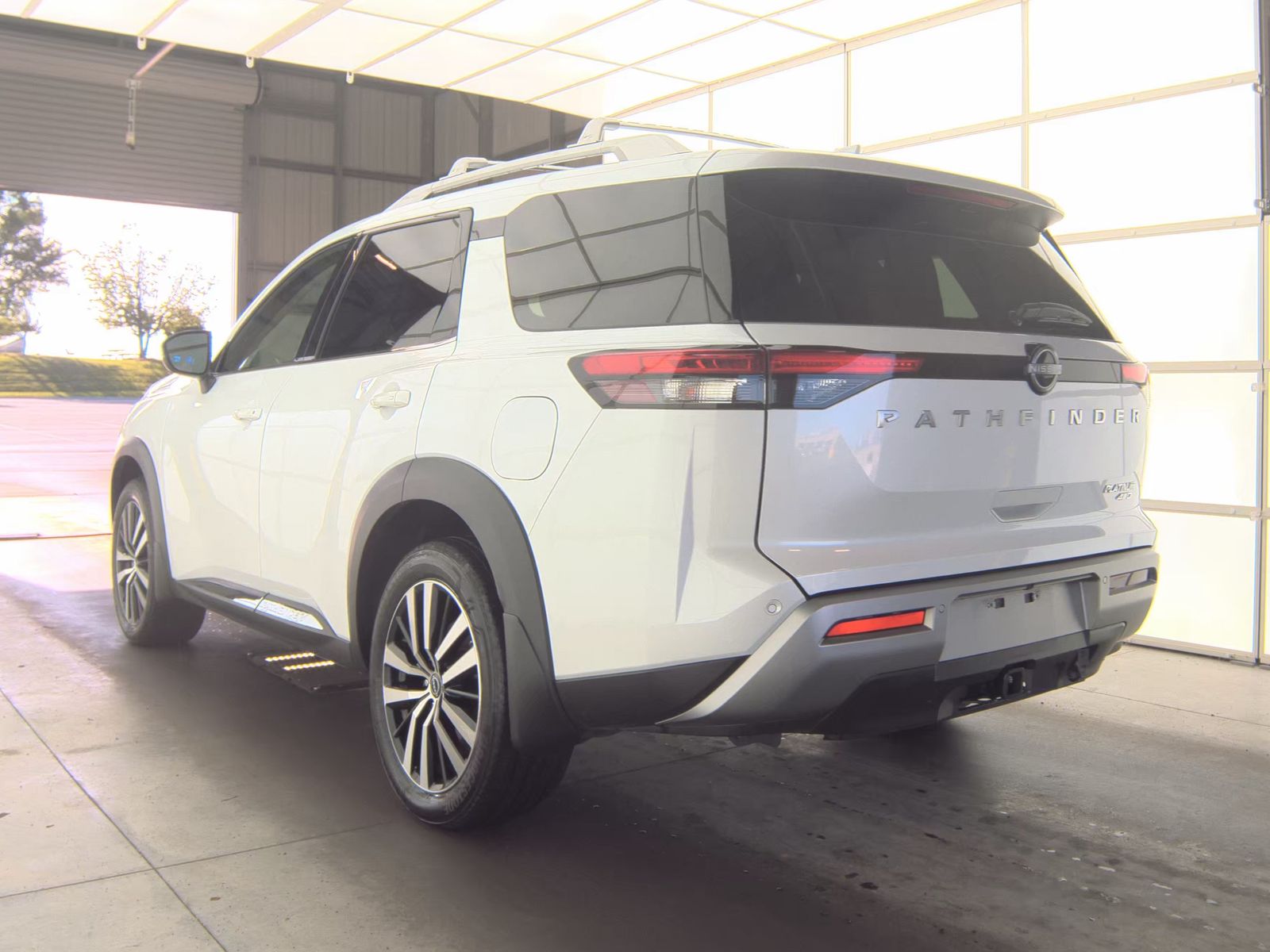 2025 Nissan Pathfinder Platinum AWD