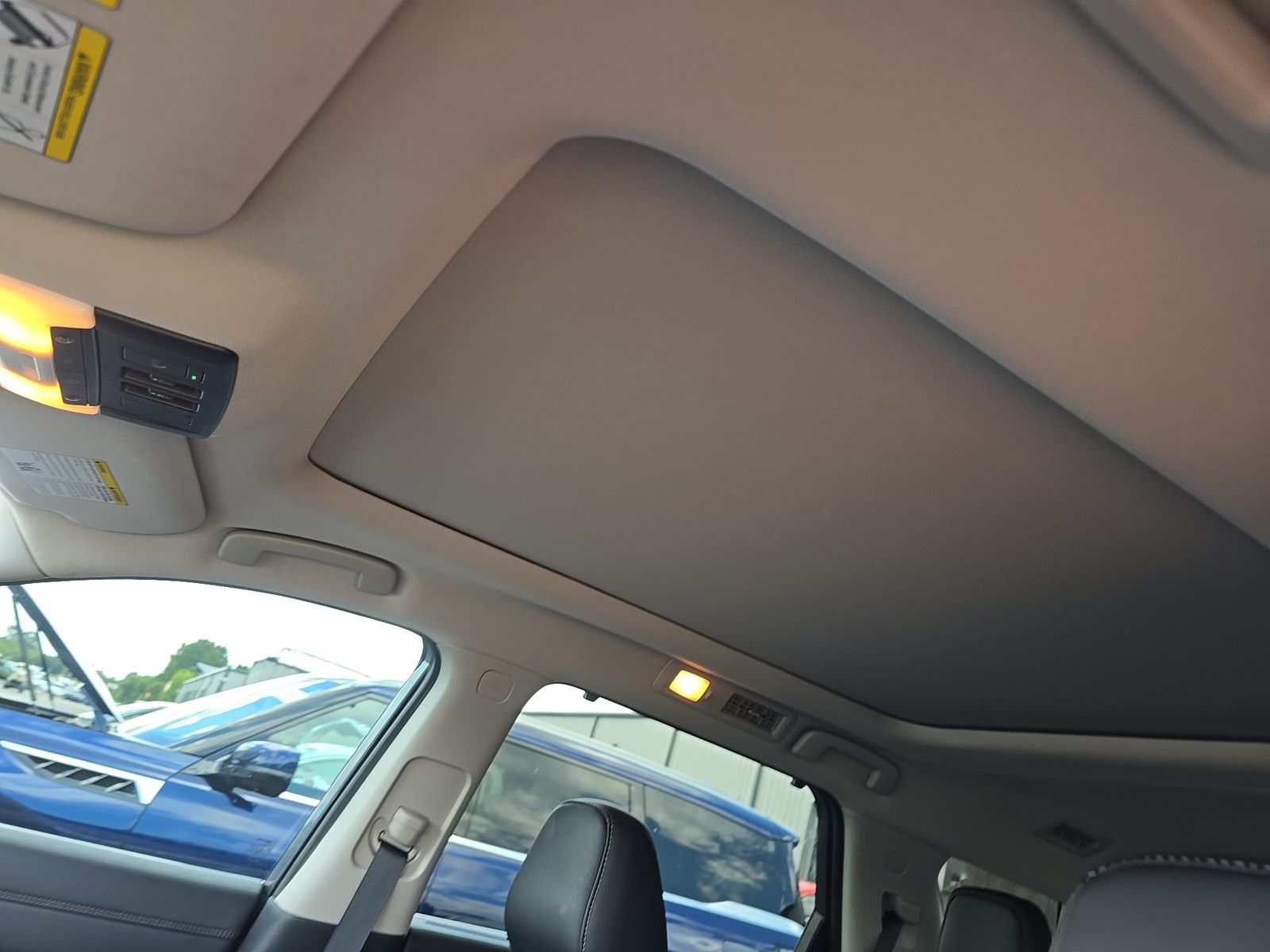 2025 Nissan Pathfinder Platinum FWD