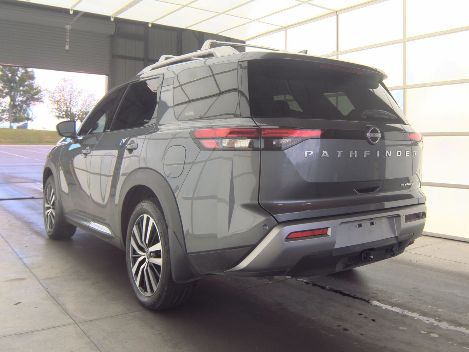 2025 Nissan Pathfinder Platinum FWD