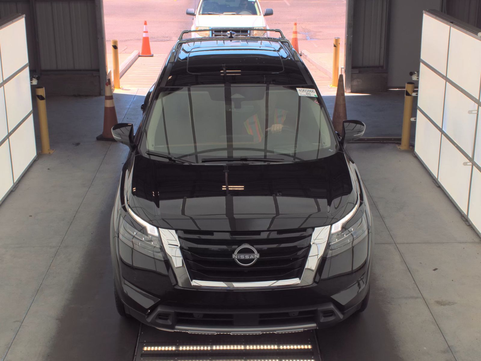 2025 Nissan Pathfinder Platinum FWD