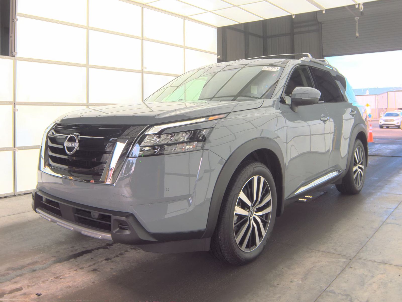 2025 Nissan Pathfinder Platinum AWD