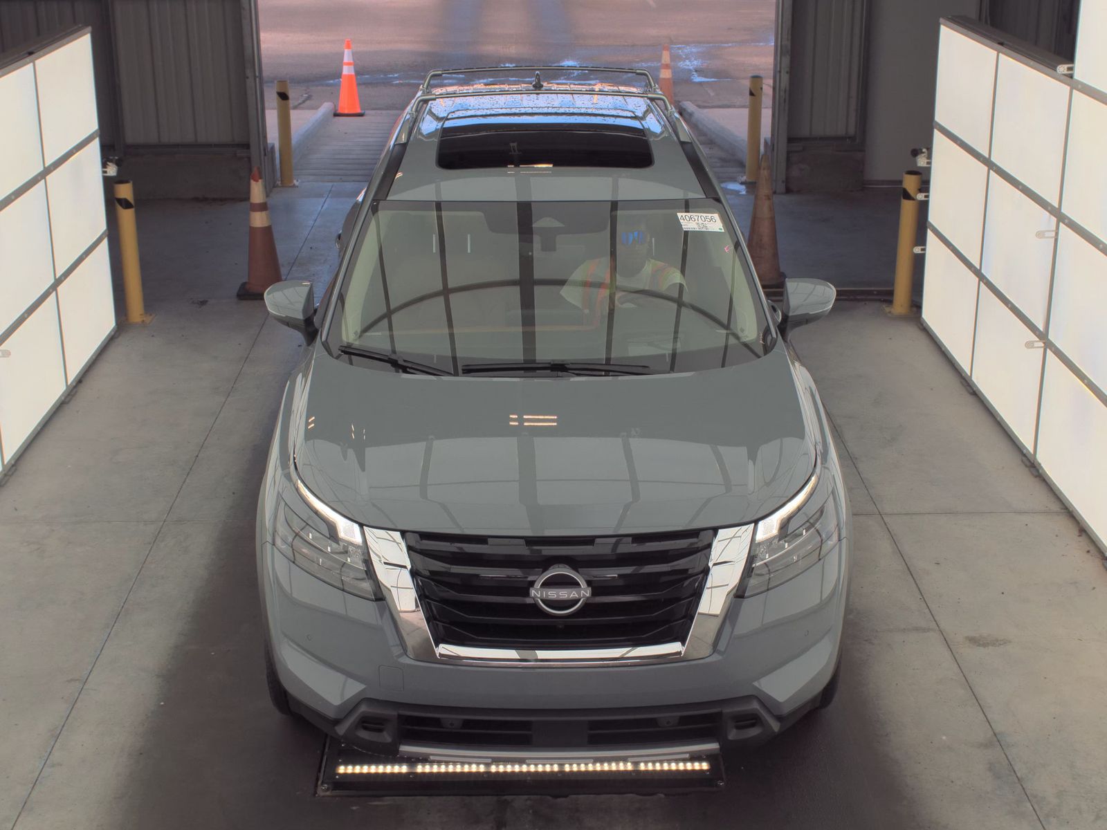 2025 Nissan Pathfinder Platinum AWD