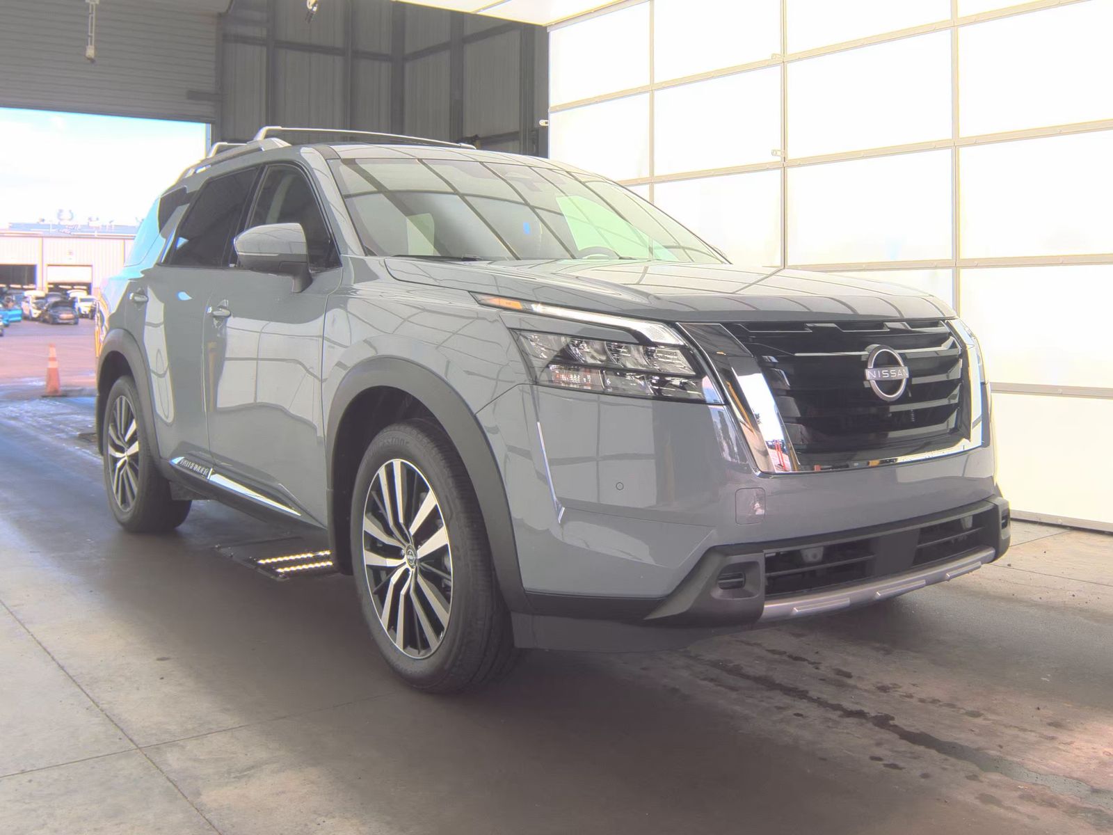 2025 Nissan Pathfinder Platinum AWD