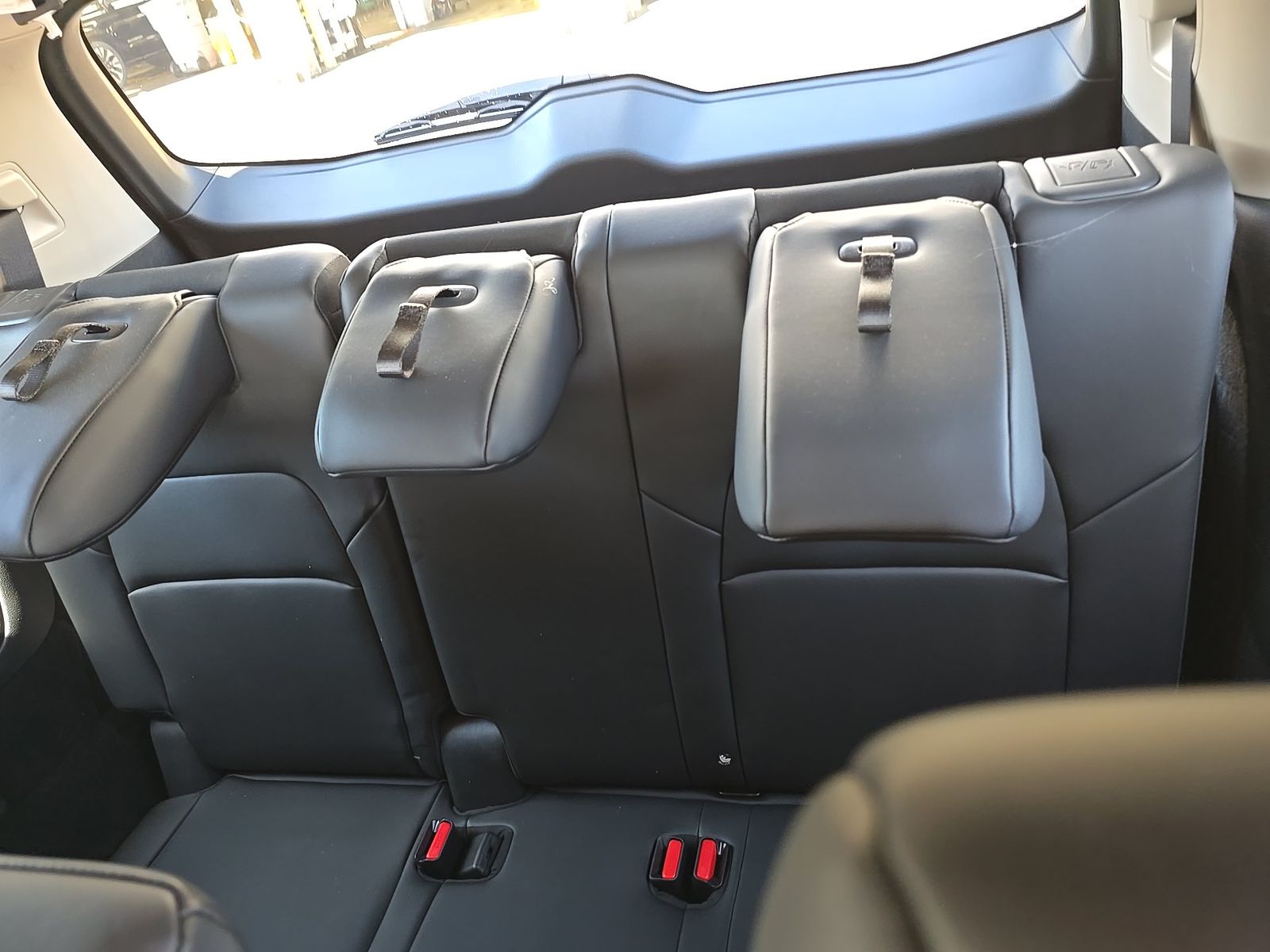 2025 Nissan Pathfinder Platinum FWD