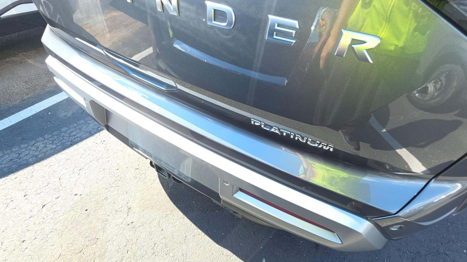 2025 Nissan Pathfinder Platinum FWD