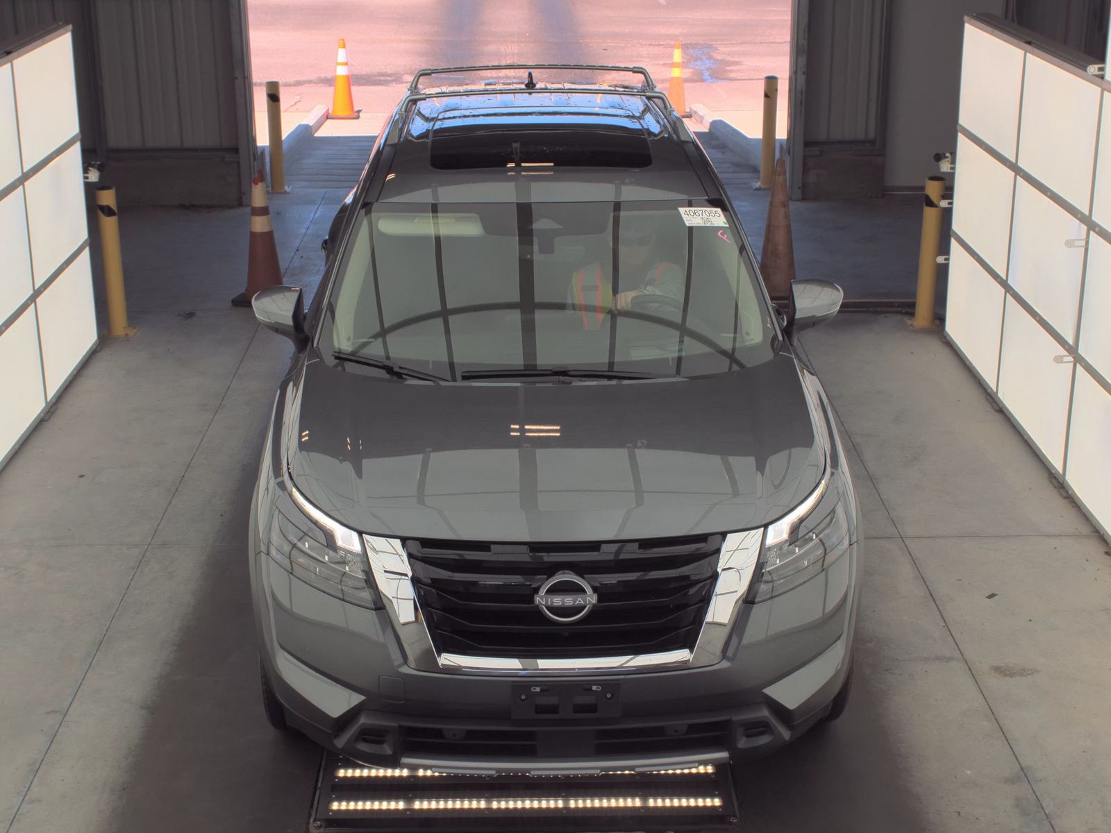 2025 Nissan Pathfinder Platinum FWD